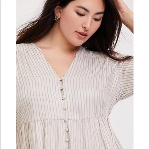 Torrid IVORY STRIPE TWILL BUTTON FRONT BABYDOLL SHIRT